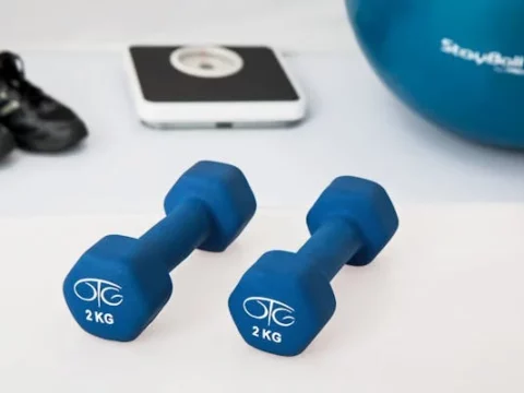 "How to Lose Weight at Home Without Gym – 10-Min Daily Routine"