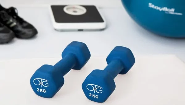 "How to Lose Weight at Home Without Gym – 10-Min Daily Routine"