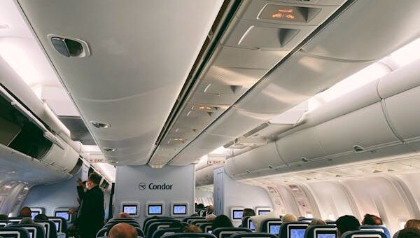 Airbus vs Boeing: Battle of the Commercial Giants