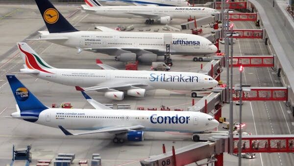 What’s the Average Lifespan of a Commercial Aircraft?