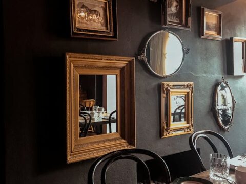 How to Mix and Match Dining Room Furniture