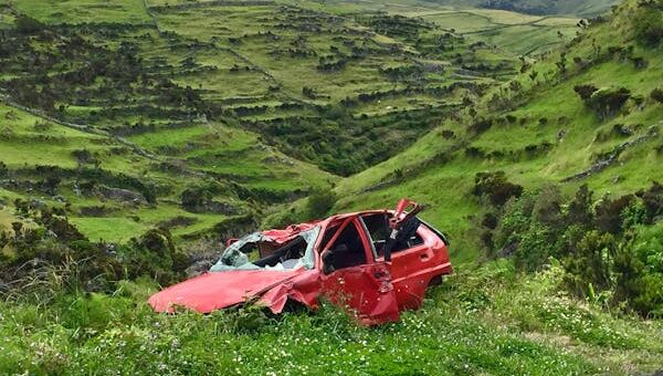 Car accident lawyers offering free case review to injured driver