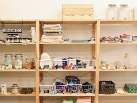 Smart Décor Solutions for Clutter-Free Living
