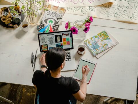 how to create a digital planner in Canva