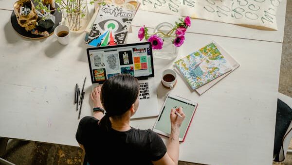 how to create a digital planner in Canva