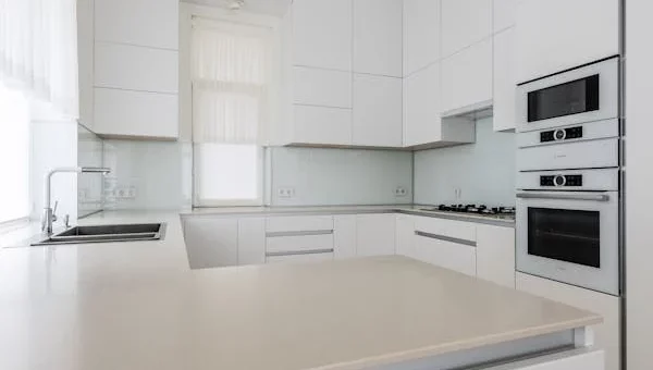 Real Estate Law Expert Ensuring Smooth Closings