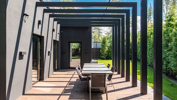 Backyard Makeover Ideas to Enhance Outdoor Living