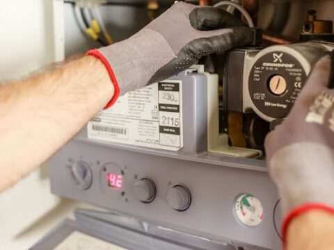 Expert plumbing services fixing clogged drains and leaks