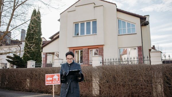 Real Estate Lawyers for Buyers, Sellers & Investors