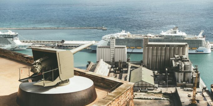 how to combine space observation and luxury travel on ships