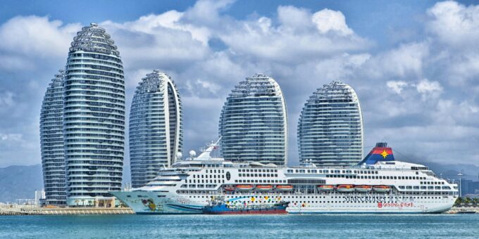 integrating Astronomical Technology into Luxury Cruise Design